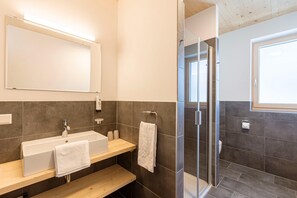 Apartment | Bathroom - Charming Apartment in Oberwolz Near ski Resort (Oberwölz)