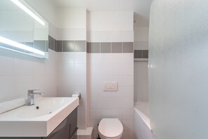 Apartment | Bathroom - Charming Studio- 2P- Jardin des Plantes/austerlitz (Paris)