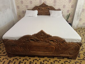 Deluxe Double Room | Desk, laptop workspace, free WiFi - Kalzug (Katihar)