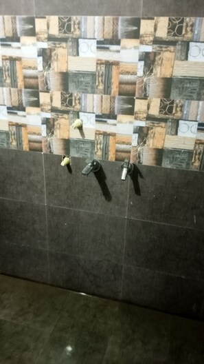 Deluxe Double Room | Bathroom