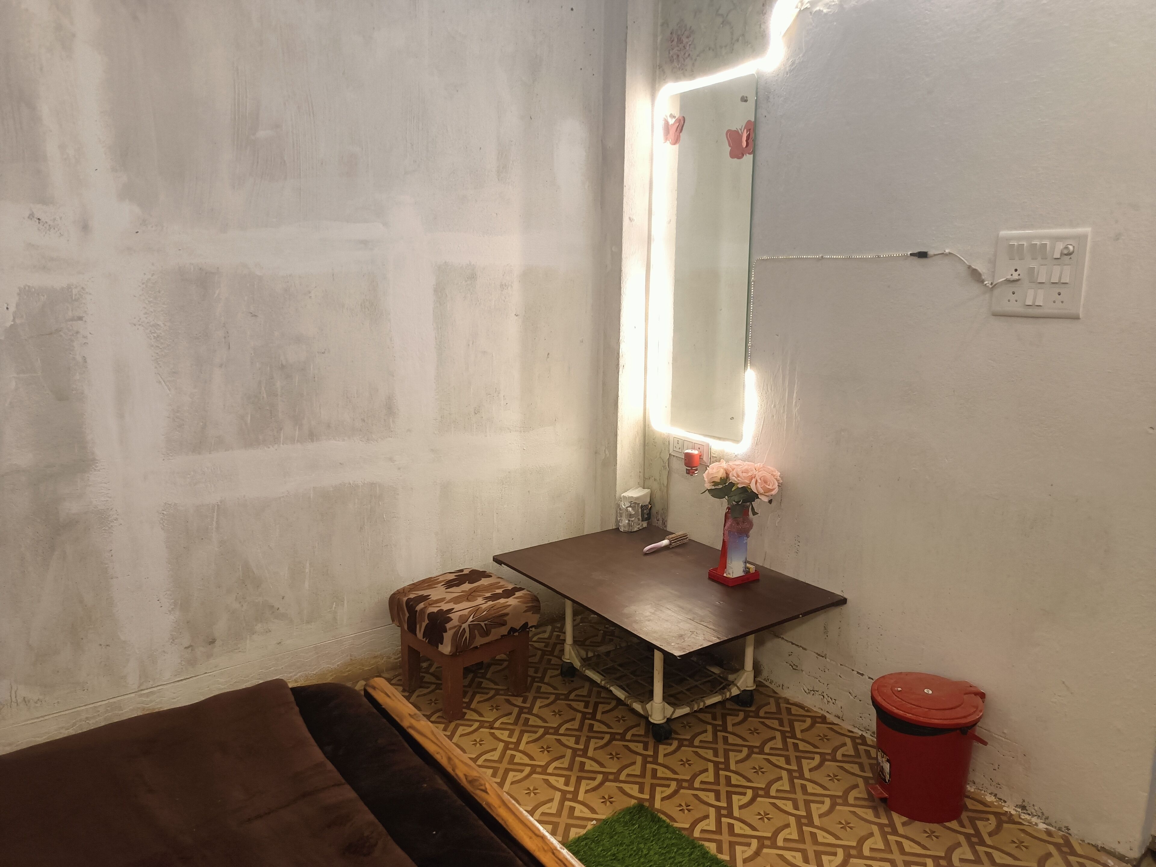 Deluxe Double Room | In-room dining