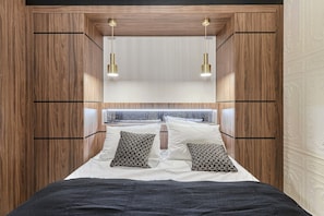 Iron/ironing board, bed sheets - Magnificent New Studio Louvre Palais Royal (Paris)