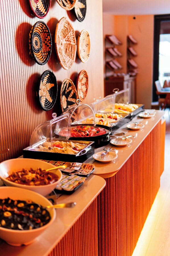 Petit déjeuner buffet compris tous les jours