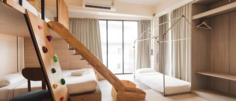 Superior Room, Multiple Beds, City View