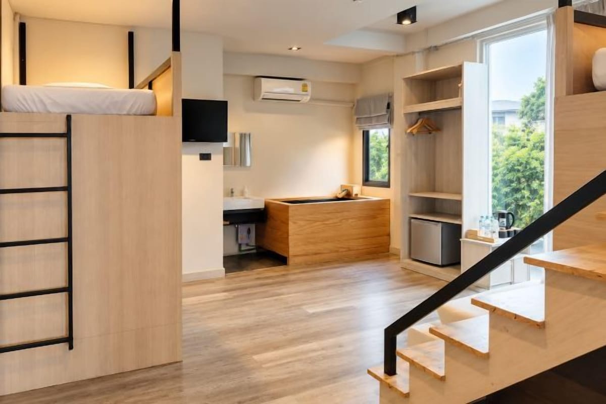 5 People Family Room With Private Bathroom