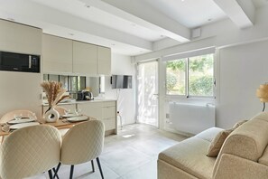 Apartment | Living area - Cosy & new Apartment Le Marais/place des Vosges (Paris)