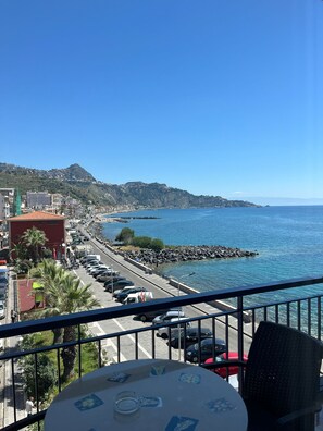 In-room safe, iron/ironing board, free WiFi - IG-Talia Apartments (Giardini Naxos)