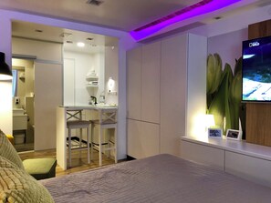 1 chambre, fer et planche à repasser, Wi-Fi, draps fournis
