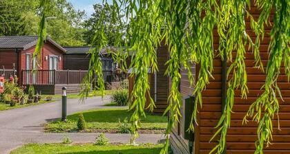 Three Bedrom Luxury Lodge with Hot Tub