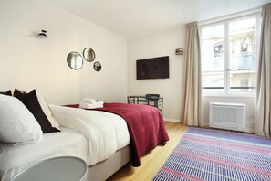 House - Sublime and new Studio Le Marais / Beaubourg (Paris)