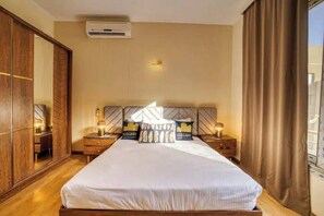 2 bedrooms, iron/ironing board, WiFi - The Suite, Palm Hills - VG631, Residential Suites near AUC by ELEGANT (New Cairo City)