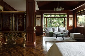 Suite, Patio, Mountain View