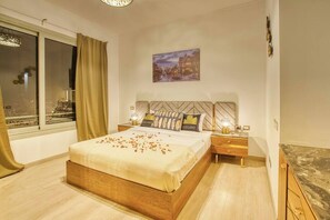 2 bedrooms, iron/ironing board, WiFi - The Suite, Palm Hills - VG281 (New Cairo City)