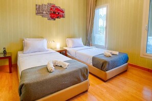 2 室のベッドルーム、アイロン / アイロン台、WiFi