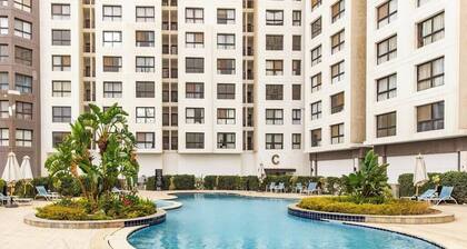 The Lofts across AUC - D725, The Lofts by Elegant