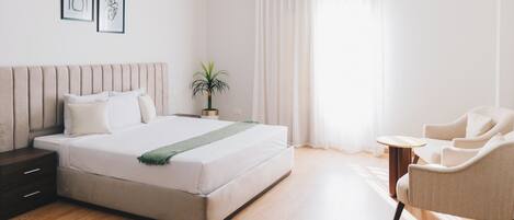 3 slaapkamers, een strijkplank/strijkijzer, wifi