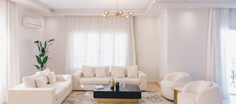 The Seven Six Near Waterway 5A - 3, THE SEVEN SIX near WATERWAY 5A MALL By ELEGANT