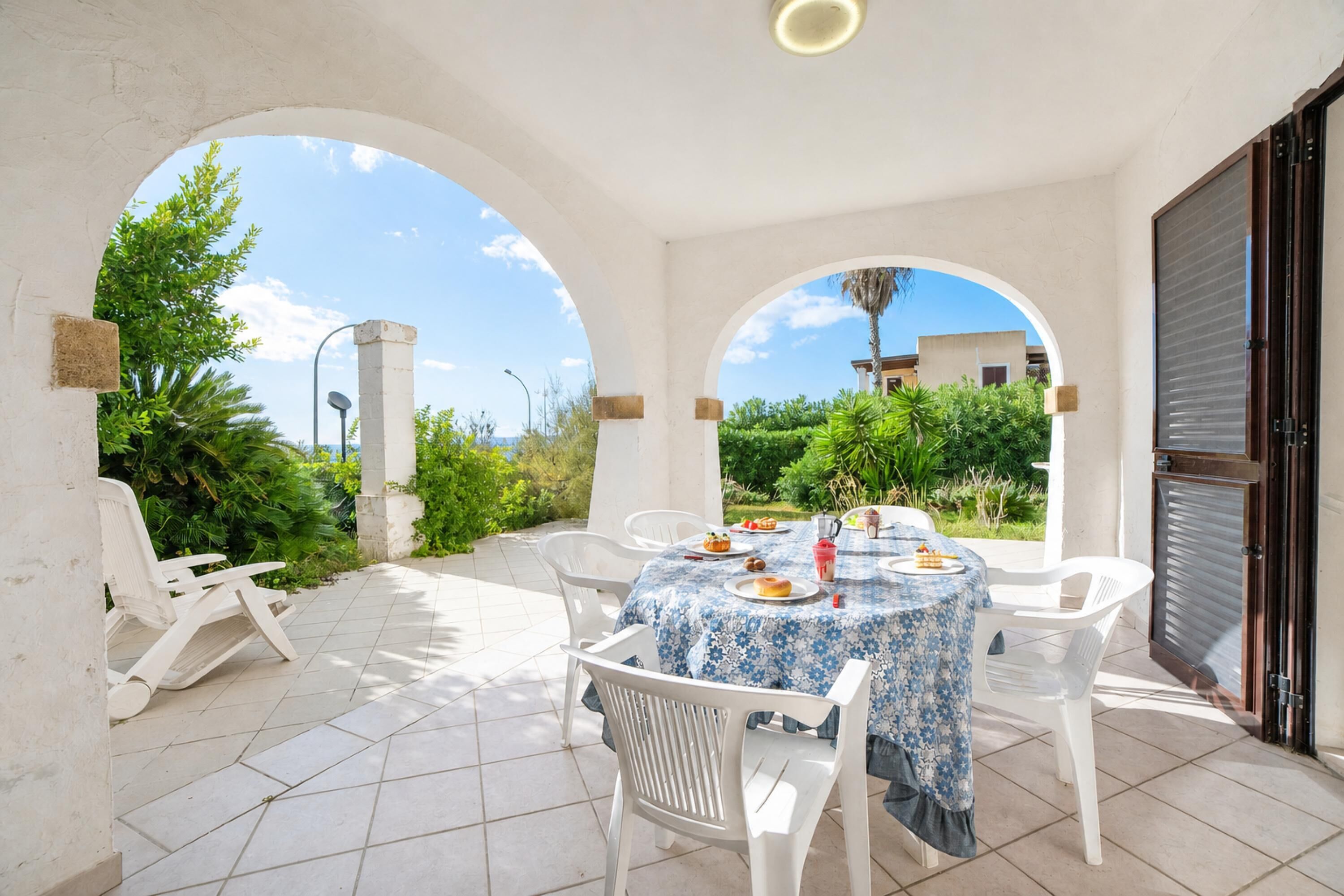 Familienapartment, 2 Schlafzimmer, Balkon (Porto Relax Apartment 1 With Sea View) | Speisen im Freien