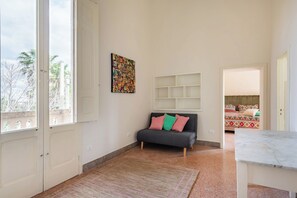 Family Apartment, Multiple Bedrooms (Vallone Apartment L) | Living area