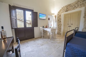 Appartement Familial, plusieurs chambres (San Giorgio Boutique Apt2 With Airco) | 1 chambre, Wi-Fi gratuit, draps fournis
