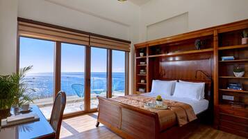 6 Schlafzimmer, Zimmersafe, Schreibtisch, Bügeleisen/Bügelbrett