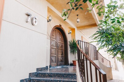 The Seven Six Near Waterway 5A - 13, THE SEVEN SIX near WATERWAY 5A MALL By ELEGANT