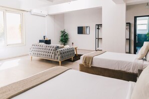 1 bedroom, WiFi - The Seven Six Near Waterway 5A - 13, THE SEVEN SIX near WATERWAY 5A MALL By ELEGANT (New Cairo City)