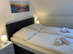 3 bedrooms, WiFi, bed sheets