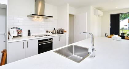 Charming 3-Bedroom, 2-Bathroom Home