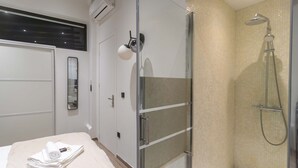 Ảnh chưa phân loại, 2 trong số 19 ảnh, nút