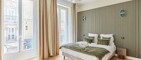 Apartamento | Espaço de trabalho para notebook, ferros/tábuas de passar roupa