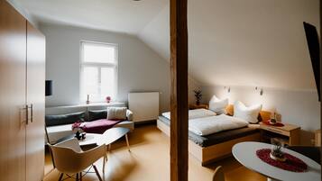 5 Schlafzimmer, Reisekinderbett, kostenloses WLAN, Bettwäsche