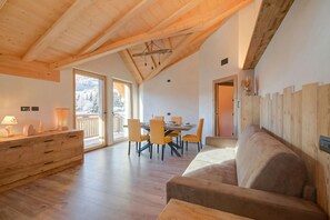 En 32-tommers smart-TV med Parabol-TV