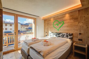 Family Apartment, Multiple Bedrooms, 2 Bathrooms (Timo Ski In 10 m) | 2 bedrooms, free WiFi, bed sheets - Cuore Alpino (Livigno)