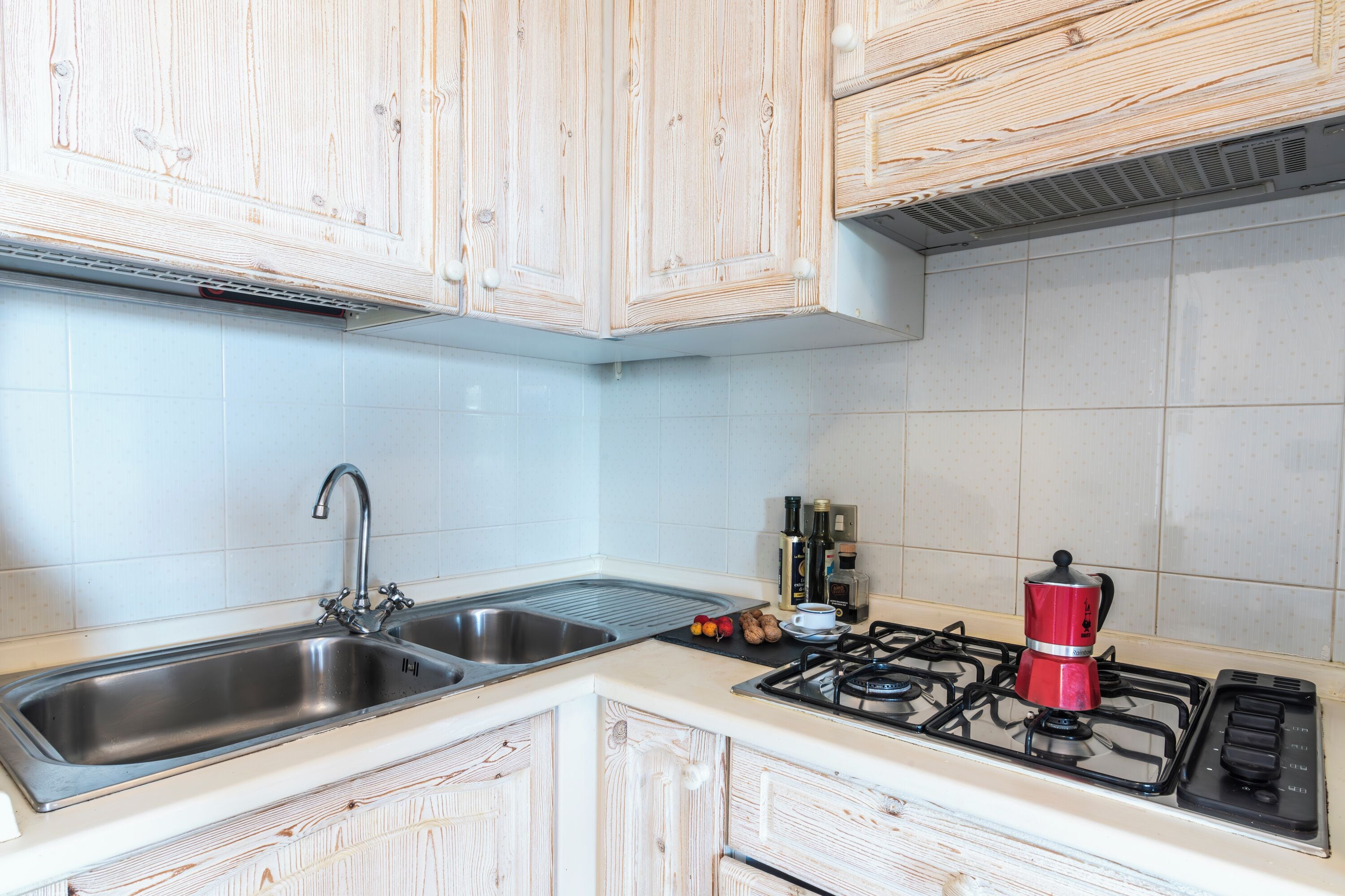 Apartemen Keluarga, beberapa kamar (Sandy Bear Guesthouse) | Dapur pribadi | Lemari es, microwave, kompor, dan mesin pembuat kopi/teh