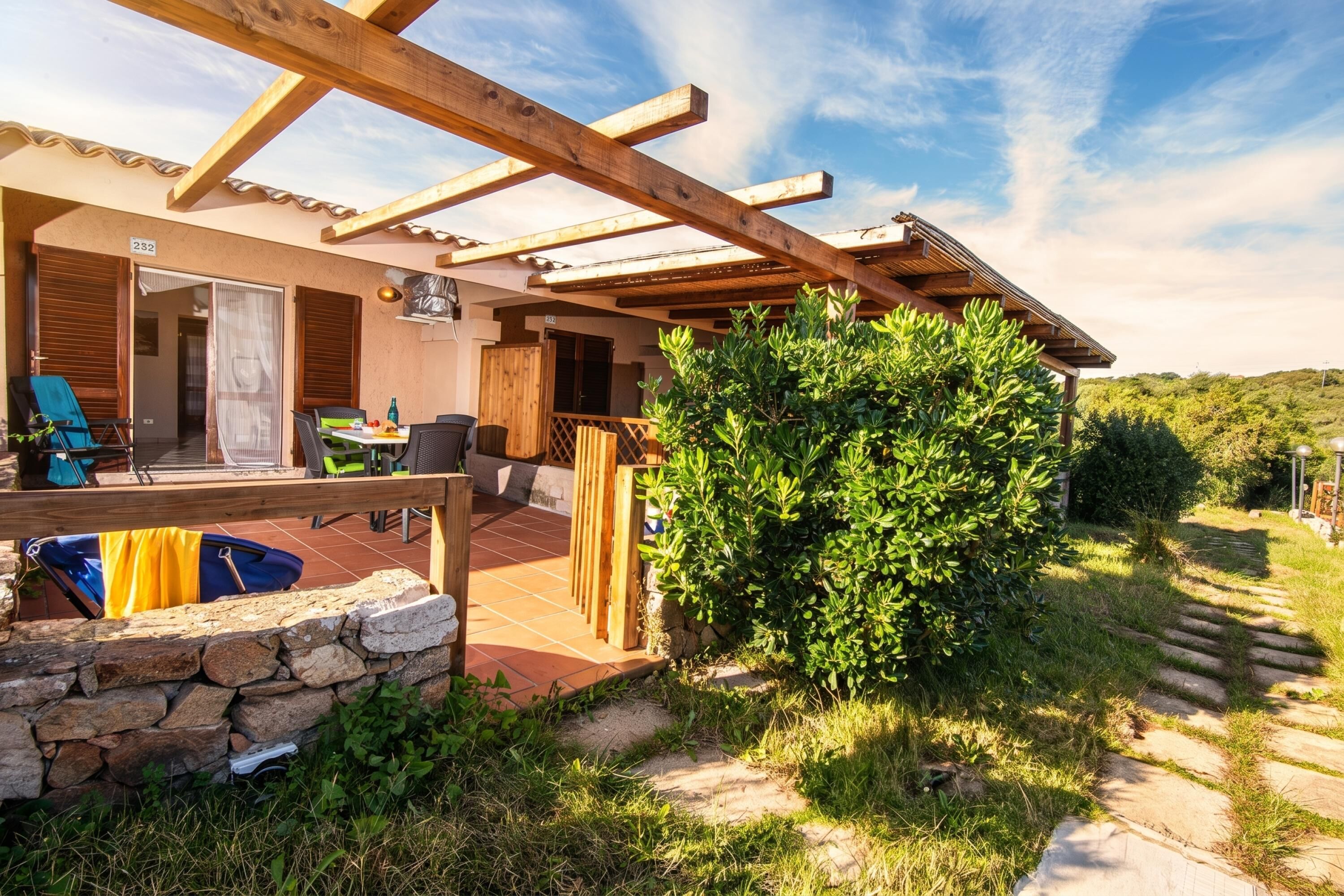 Family Apartment, Multiple Bedrooms (Sandy Bear Guesthouse) | Outdoor dining