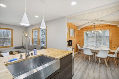 Hines Terrace Retreat - Hot Tub & Firepit