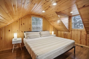 4 soverom, skrivebord, strykejern/-brett og wi-fi (inkludert)