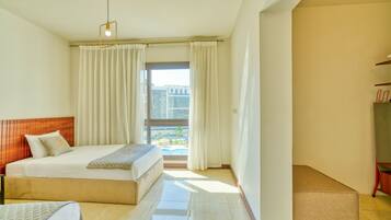 2 habitaciones, tabla de planchar con plancha, wifi y ropa de cama