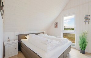 2 habitaciones, tabla de planchar con plancha y cuna de viaje 