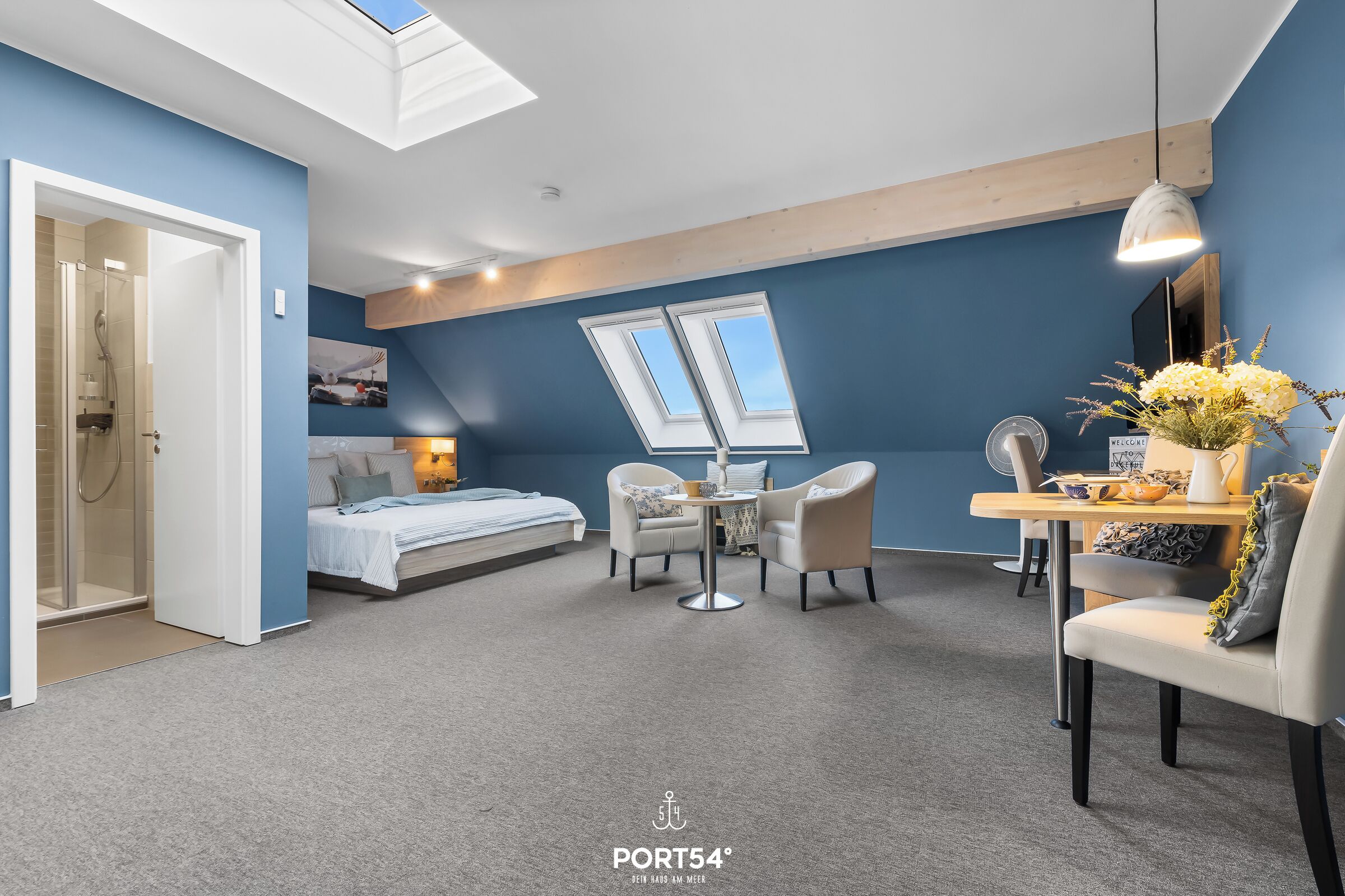 Schreibtisch, Bügeleisen/Bügelbrett, Reisekinderbett, kostenloses WLAN