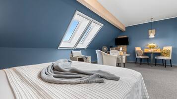 Schreibtisch, Bügeleisen/Bügelbrett, Reisekinderbett, kostenloses WLAN