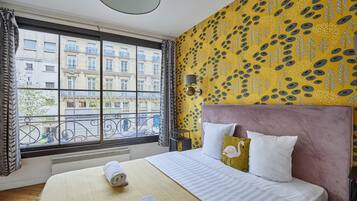 Appartamento | Postazione laptop, ferro/asse da stiro, lenzuola