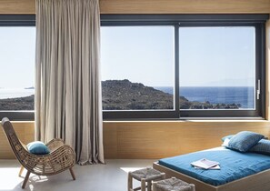 Villa | 6 bedrooms, individually furnished