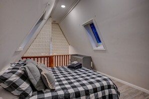办公桌、熨斗/熨衣板、免费 WiFi、床单