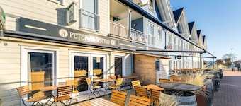 Bude 8 directly on the dike in Dagebüll for 2 persons with water view