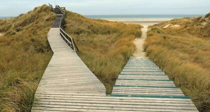 Bude 8 directly on the dike in Dagebüll for 2 persons with water view