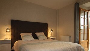 4 bedrooms, WiFi (free)