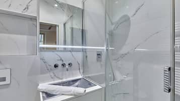 Lägenhet | Badrum | Hårtork