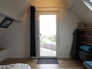 2 bedrooms, free WiFi